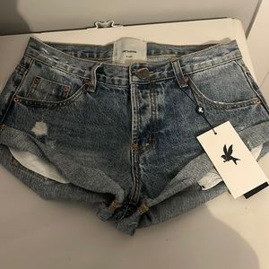 HOLLYWOOD LOW WAIST BANDIT DENIM SHORT